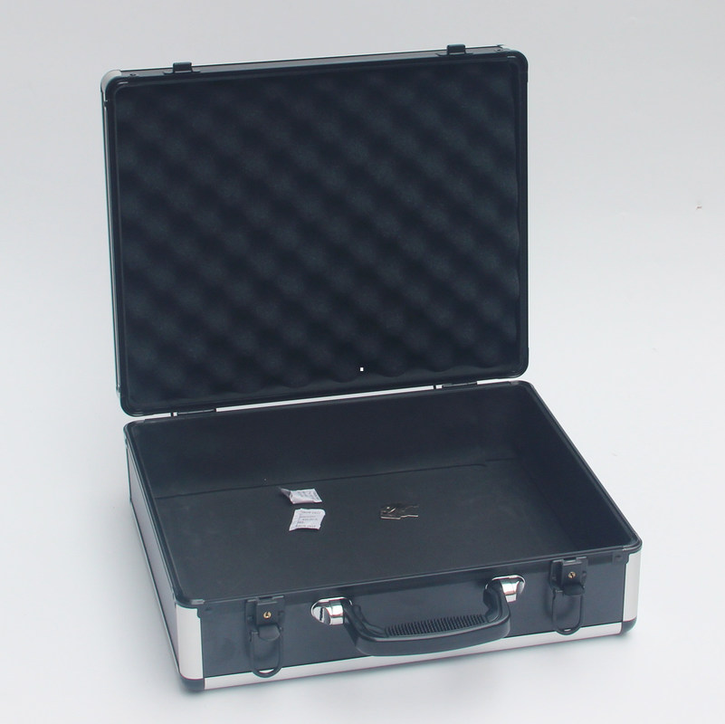 2,0 Kg het Zwarte van het Aluminiumhulpmiddel Gevall 360 X W 240 X H 150mm 3 .8 MDF met Zwart ABS Comité